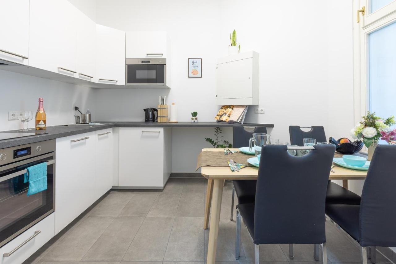 Yeshello Vienna Central Station Apartment Esterno foto